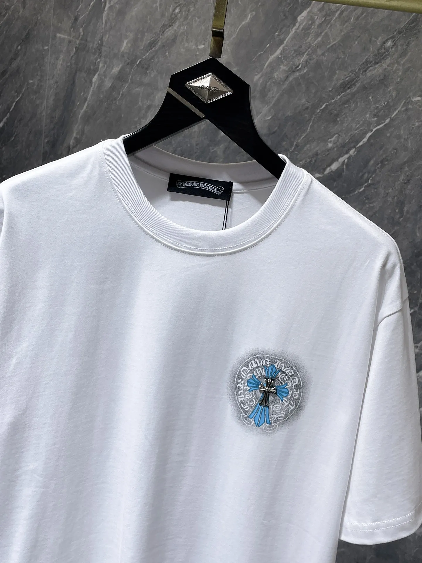 P146 New Chrome Hearts 25ss high-end version for summer! ! High-weight, environmentally friendly and high-quality top-quality fabrics 280g Crota Contrast Color Hand-stitched Button Short Sleeves Counter Synchronization 1:1 Replica Version Recommended Color: Black White Size: S, M, L, XL